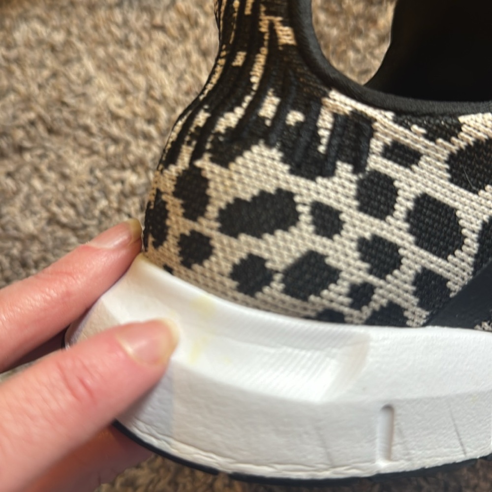7.5 Woman’s Adidas Black and White Cheetah Leopard Patterned Sneakers - Picture 6 of 12